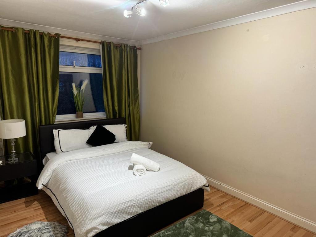 El Met Global Apartment Erith Екстериор снимка